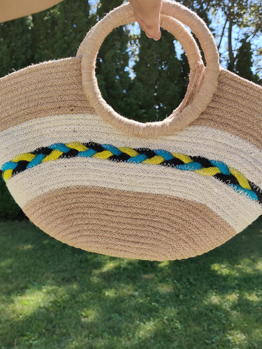 Woven Straw Circle Handle Tote Bag in Beige & Cream with Blue Accent